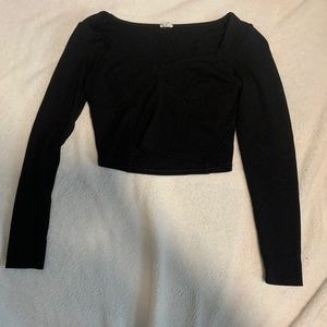 Long sleeve crop top